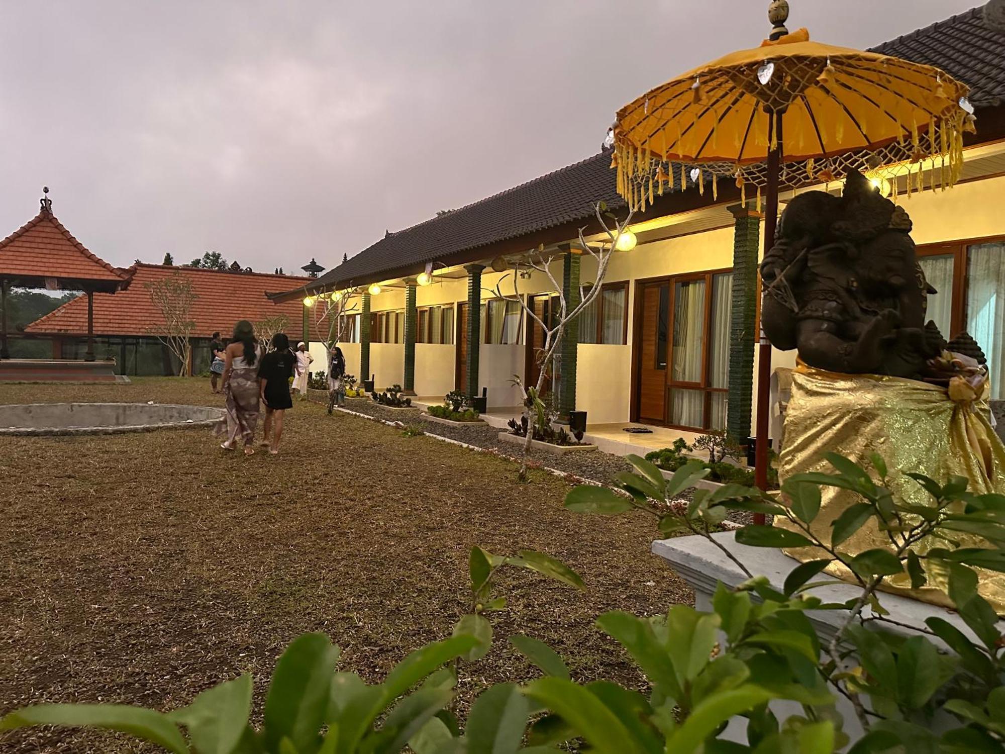 Appartement Bali Basuki Retreat Center à Besakih Extérieur photo