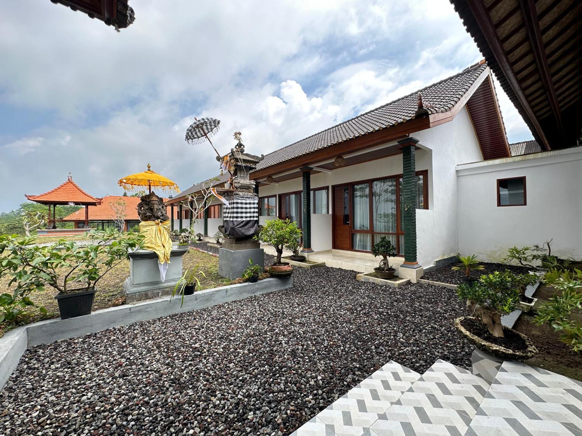 Appartement Bali Basuki Retreat Center à Besakih Extérieur photo