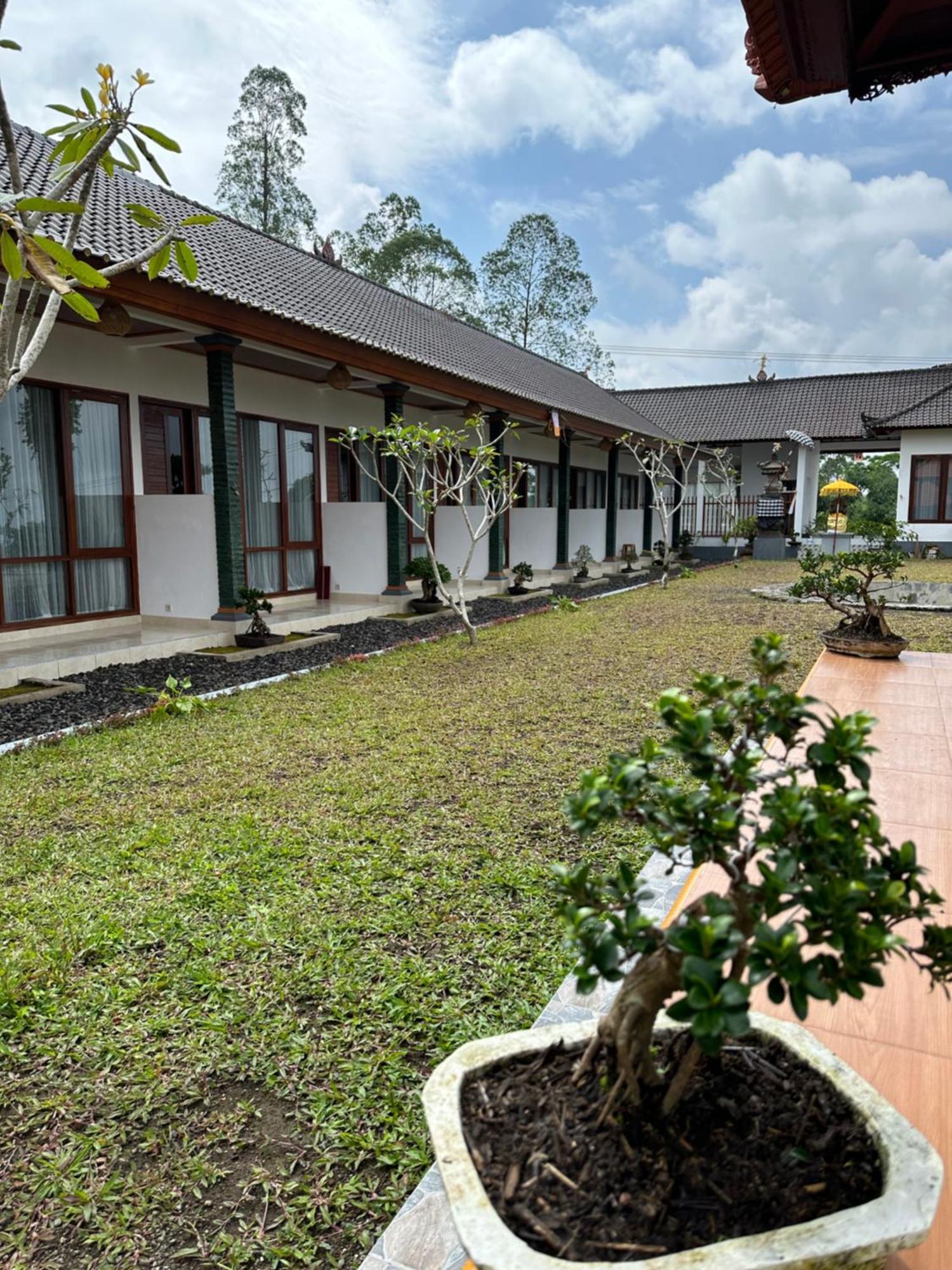 Appartement Bali Basuki Retreat Center à Besakih Extérieur photo